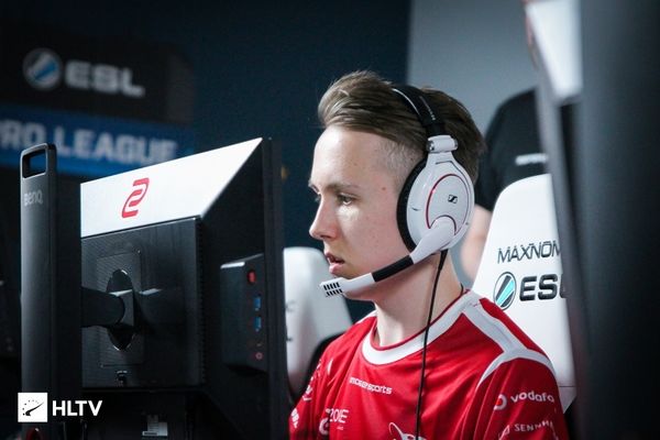 九年前的今天：Faker崭露头角 迎来自己在职业联赛的首秀